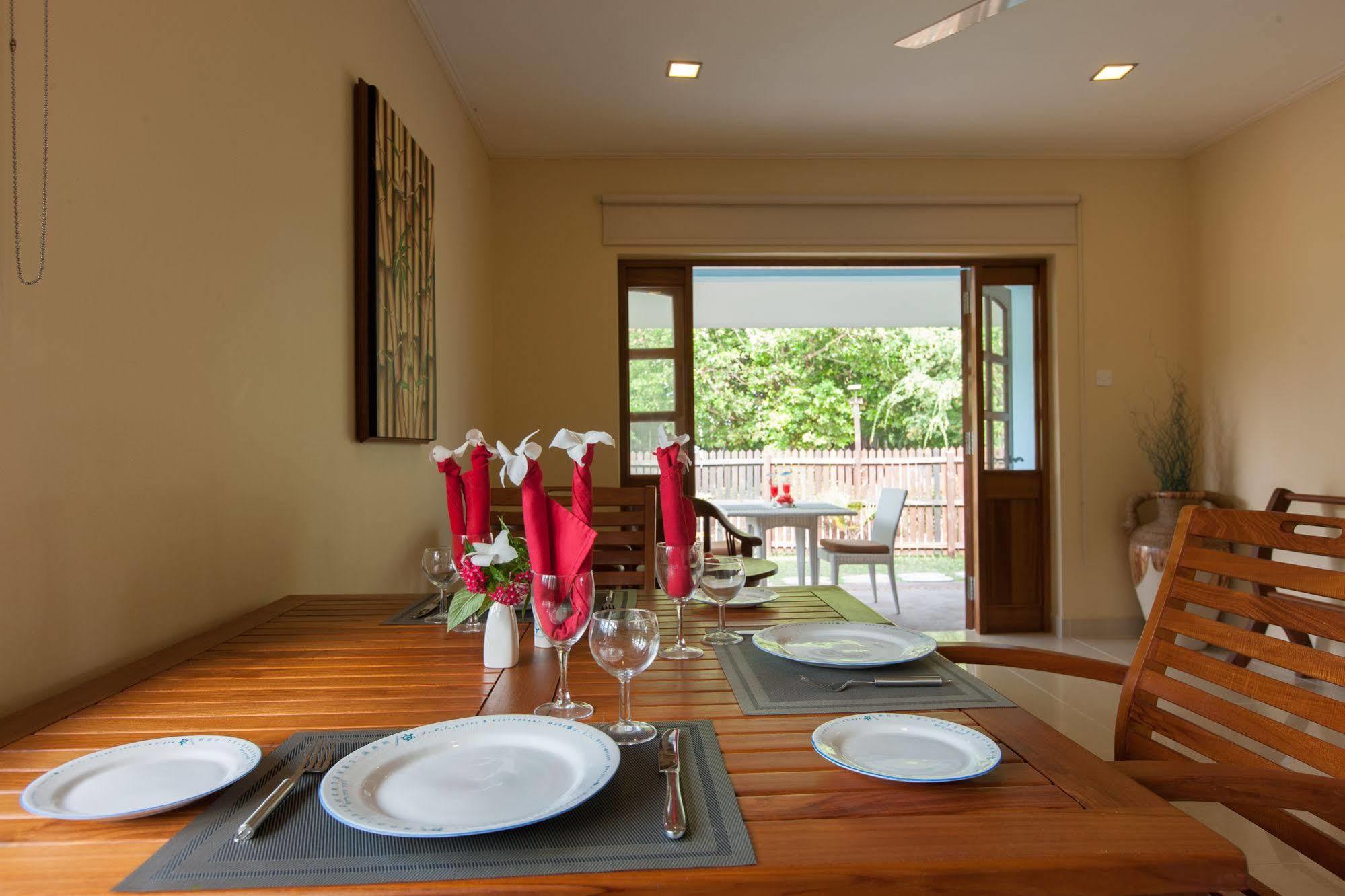 Le Relax Self Catering Apartment La Digue Buitenkant foto