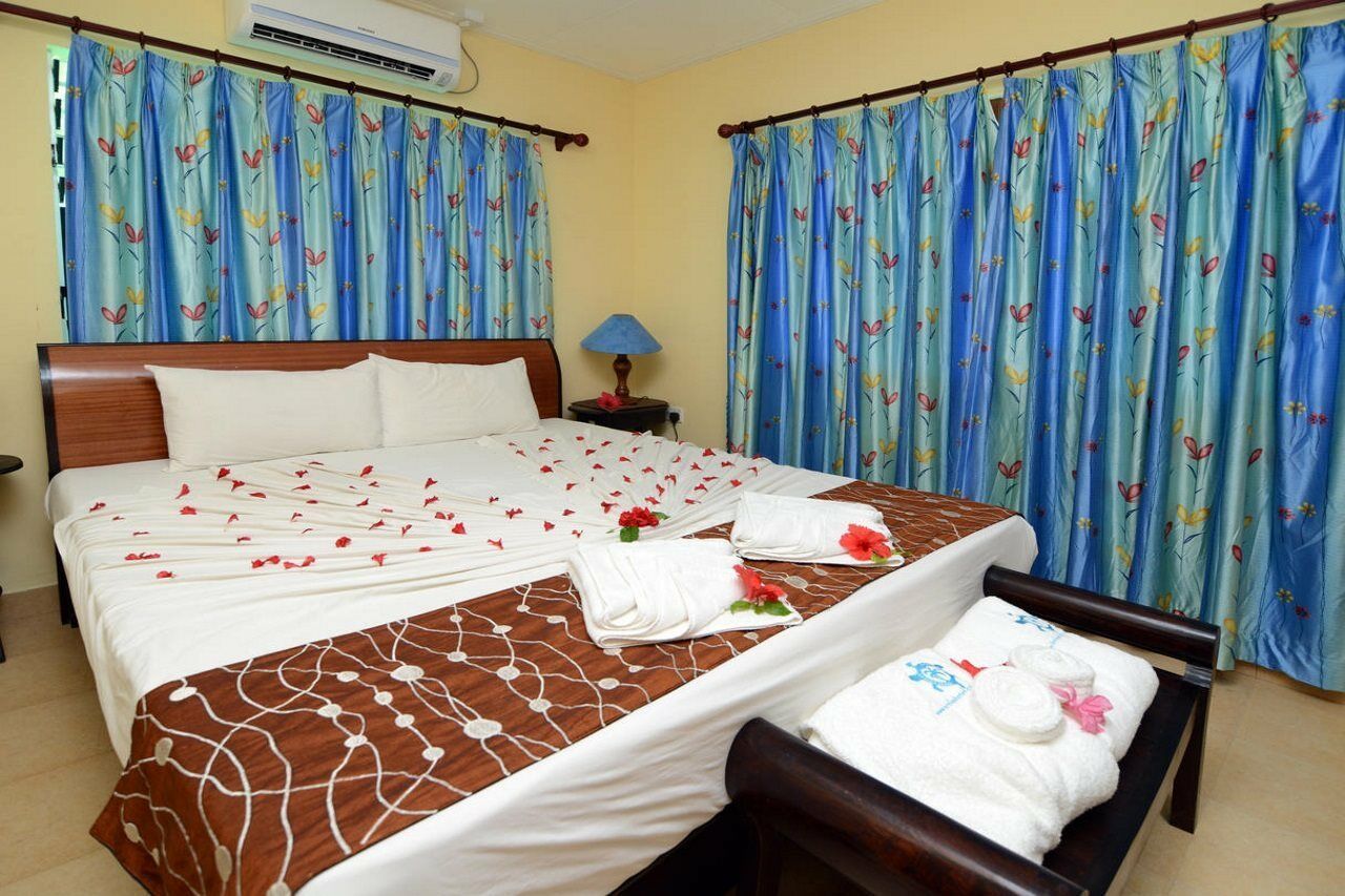 Le Relax Self Catering Apartment La Digue Buitenkant foto